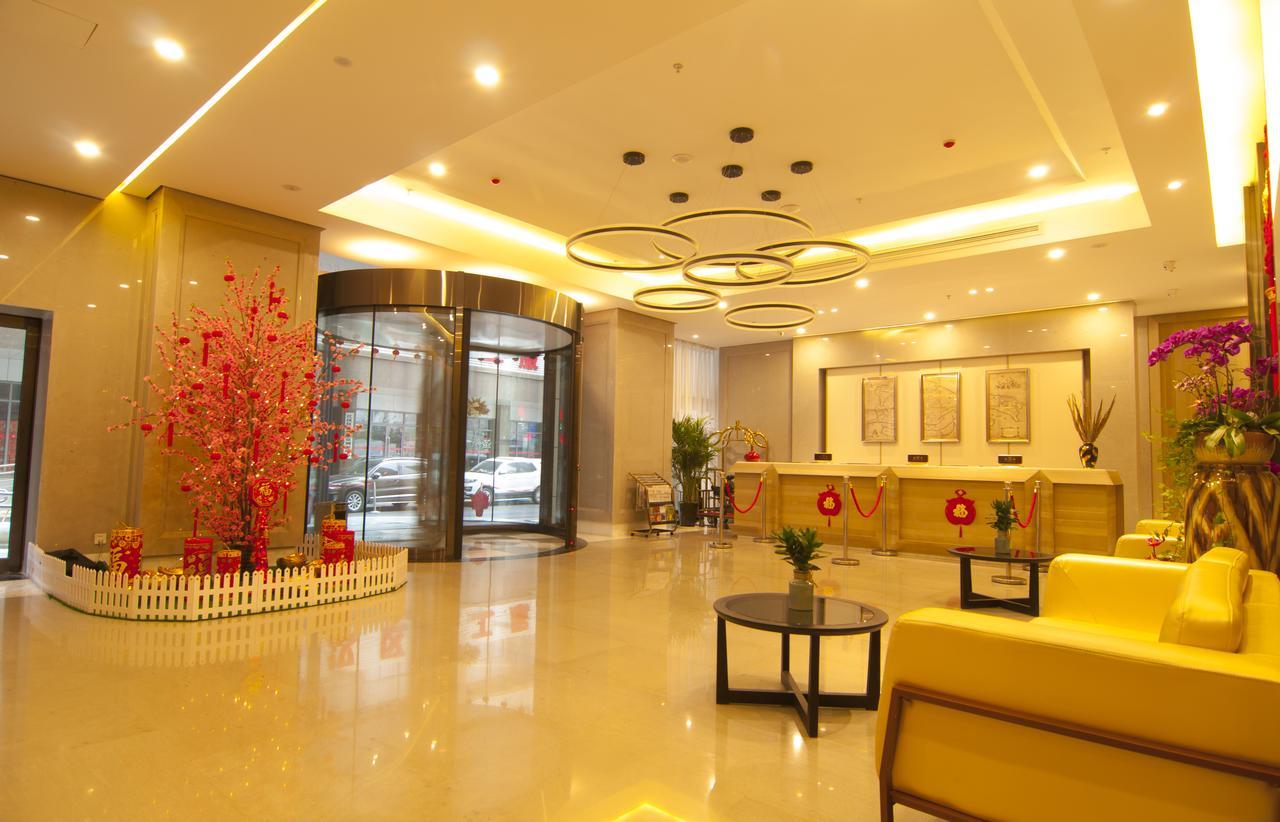Home Plus Suite Hotel And Apartment Wuhan Exterior foto