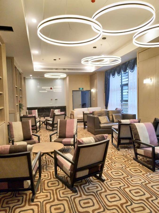 Home Plus Suite Hotel And Apartment Wuhan Exterior foto